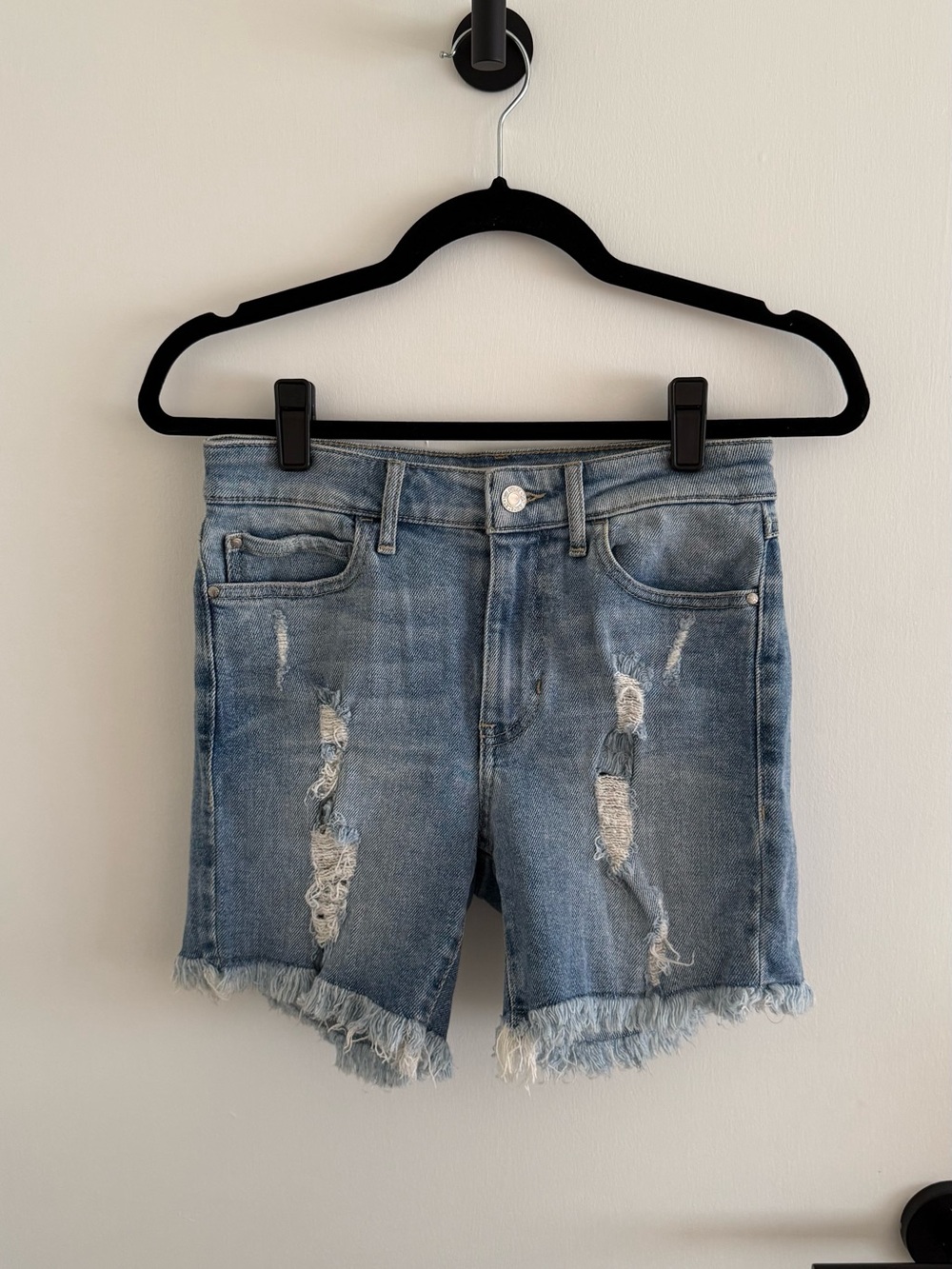 GUESS High Waisted Destroyed Distressed Light Wash Denim Jean Shorts NWOT